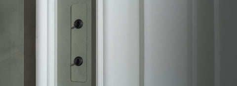 Paintable bronze - black inserts