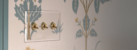 Clear antique brass - white inserts