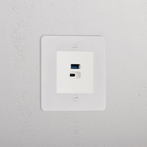 USB A+C Fast Charge Socket _ Paintable White