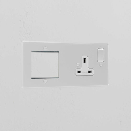 1G 50mm Module & Single Socket Uk Plate - Clear White